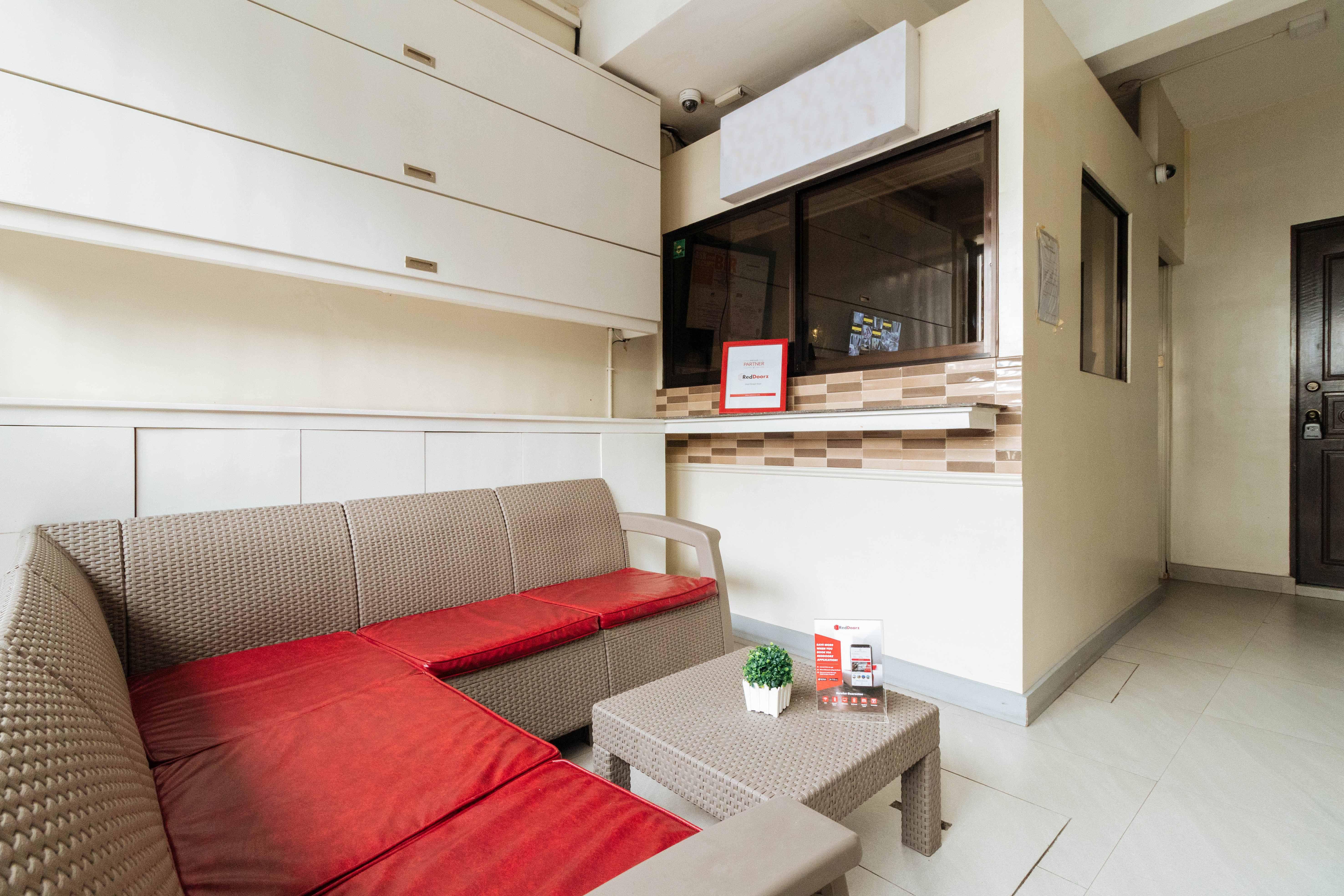 Готель Reddoorz Near Naia Terminal 1 Paranaque City Екстер'єр фото