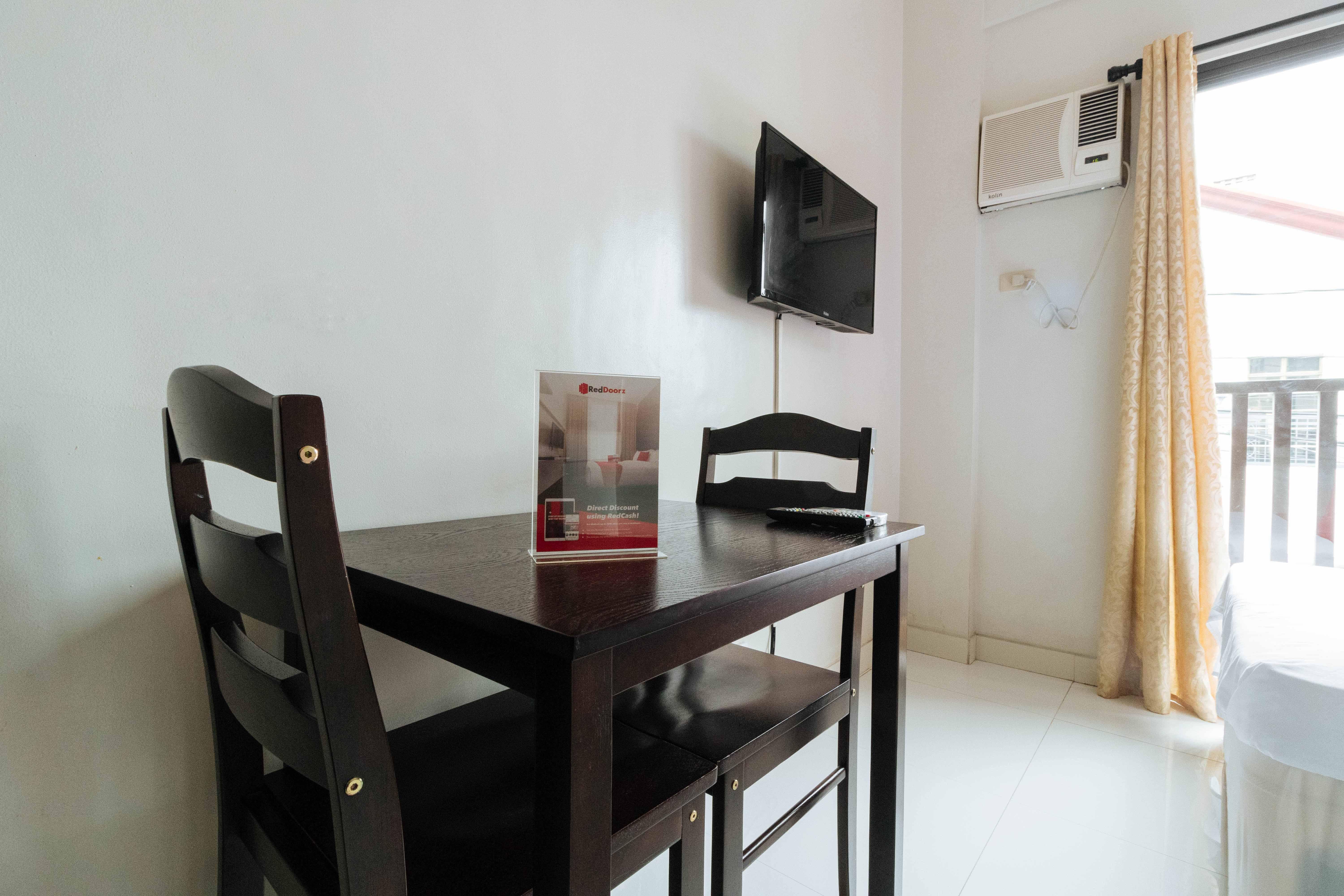 Готель Reddoorz Near Naia Terminal 1 Paranaque City Екстер'єр фото