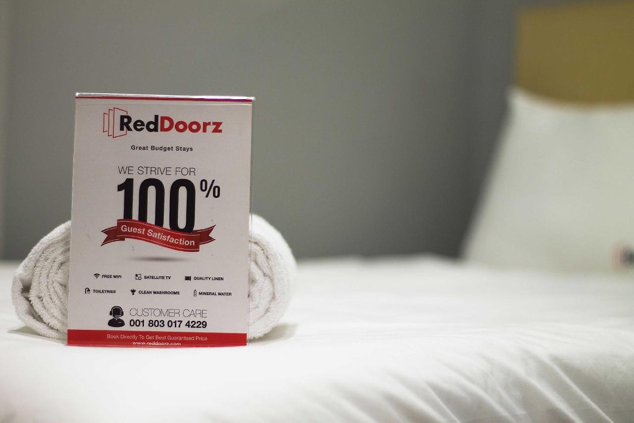 Готель Reddoorz Near Naia Terminal 1 Paranaque City Екстер'єр фото