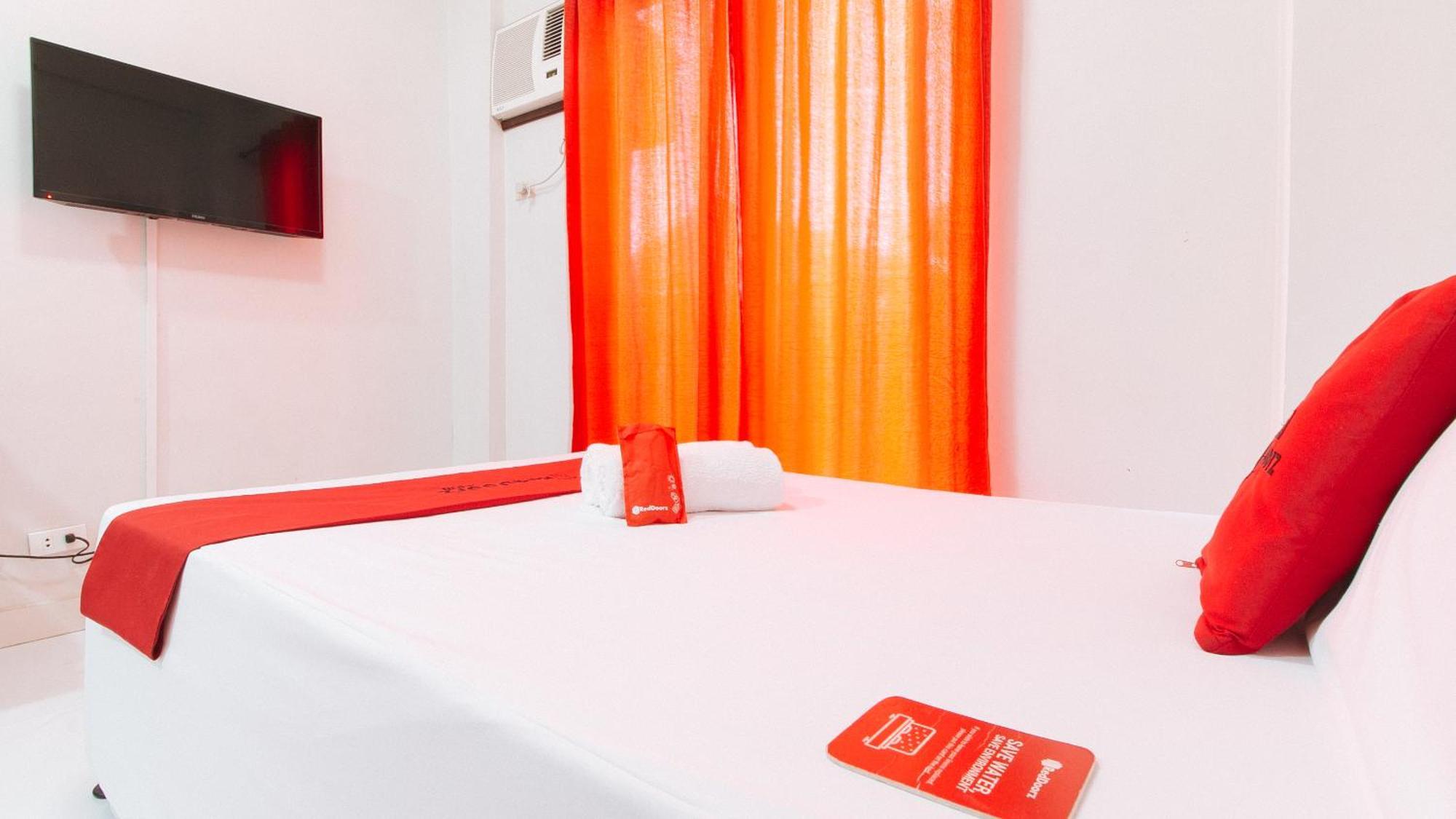 Готель Reddoorz Near Naia Terminal 1 Paranaque City Екстер'єр фото