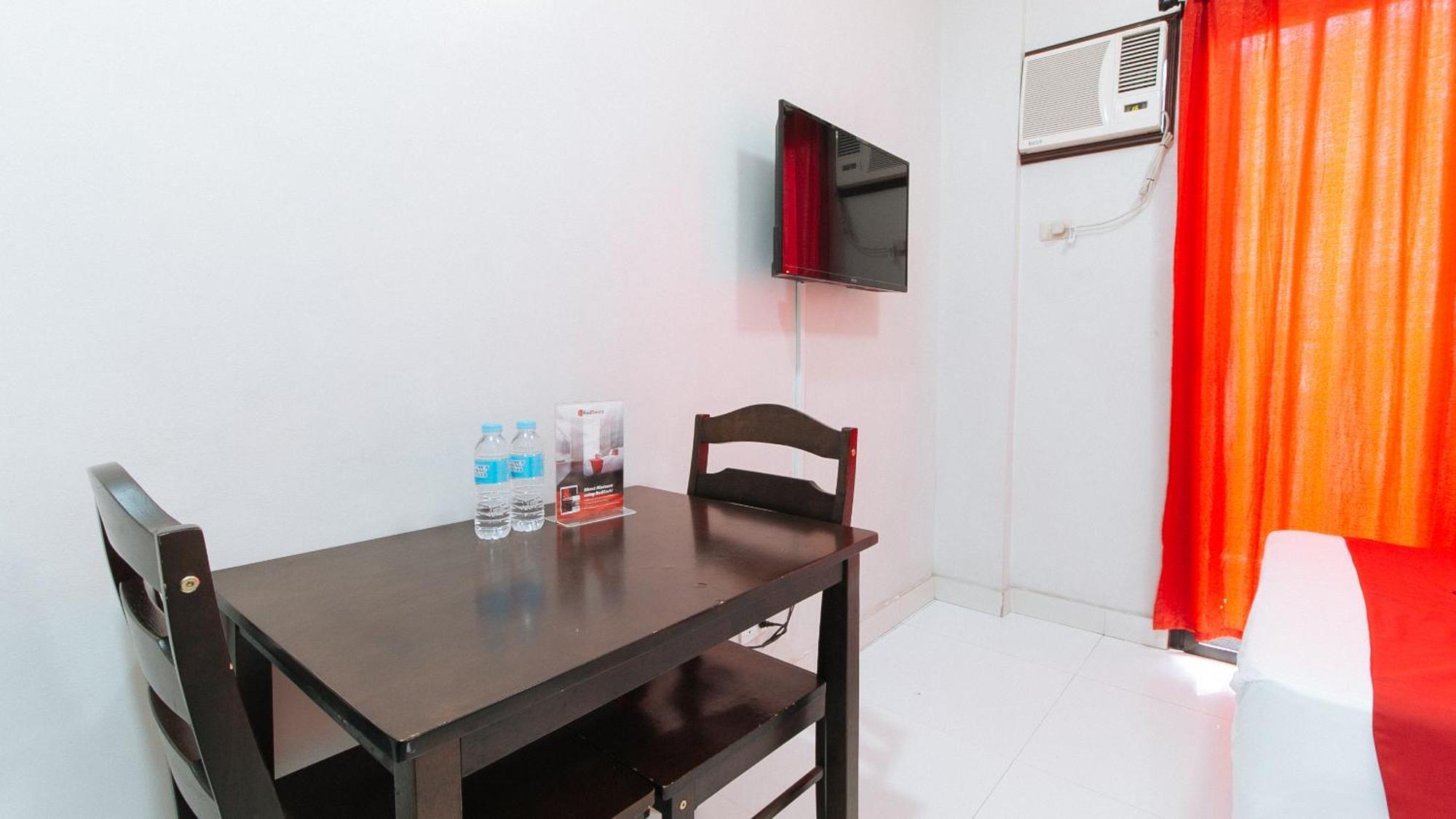 Готель Reddoorz Near Naia Terminal 1 Paranaque City Екстер'єр фото