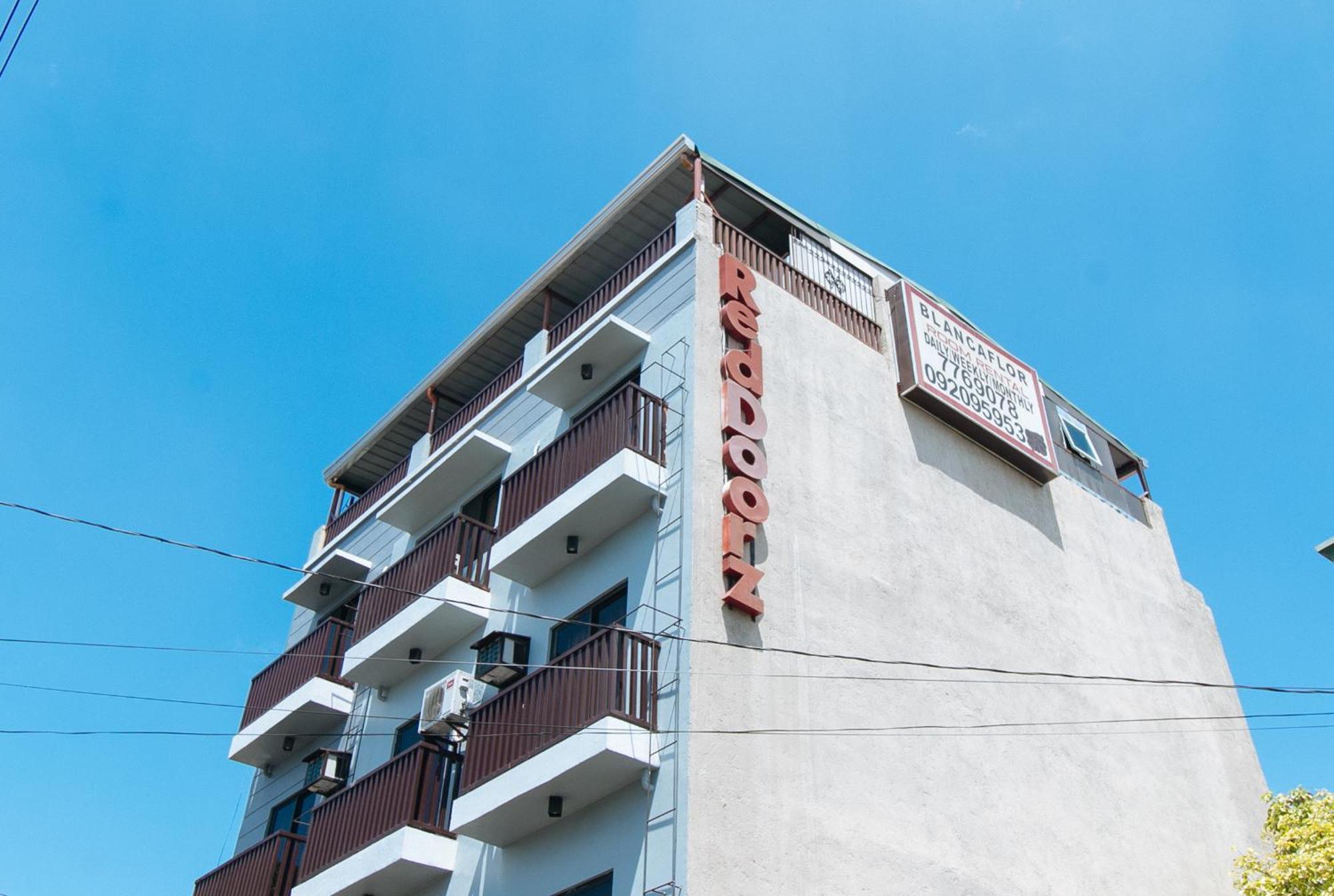 Готель Reddoorz Near Naia Terminal 1 Paranaque City Екстер'єр фото