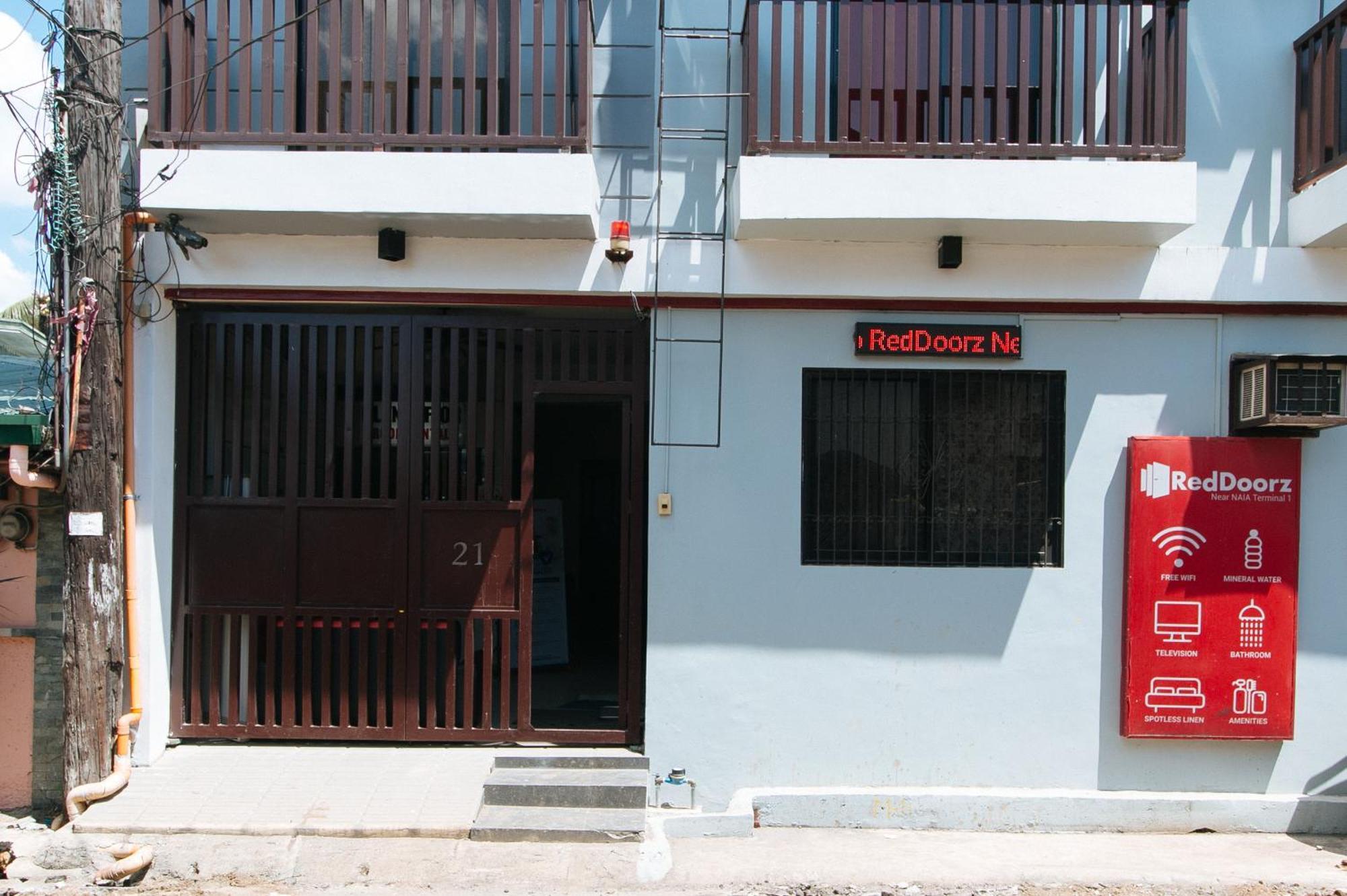 Готель Reddoorz Near Naia Terminal 1 Paranaque City Екстер'єр фото